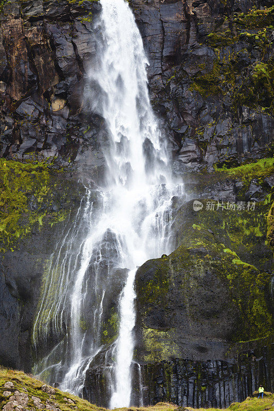 Bjarnafoss 瀑布，斯奈山，冰岛